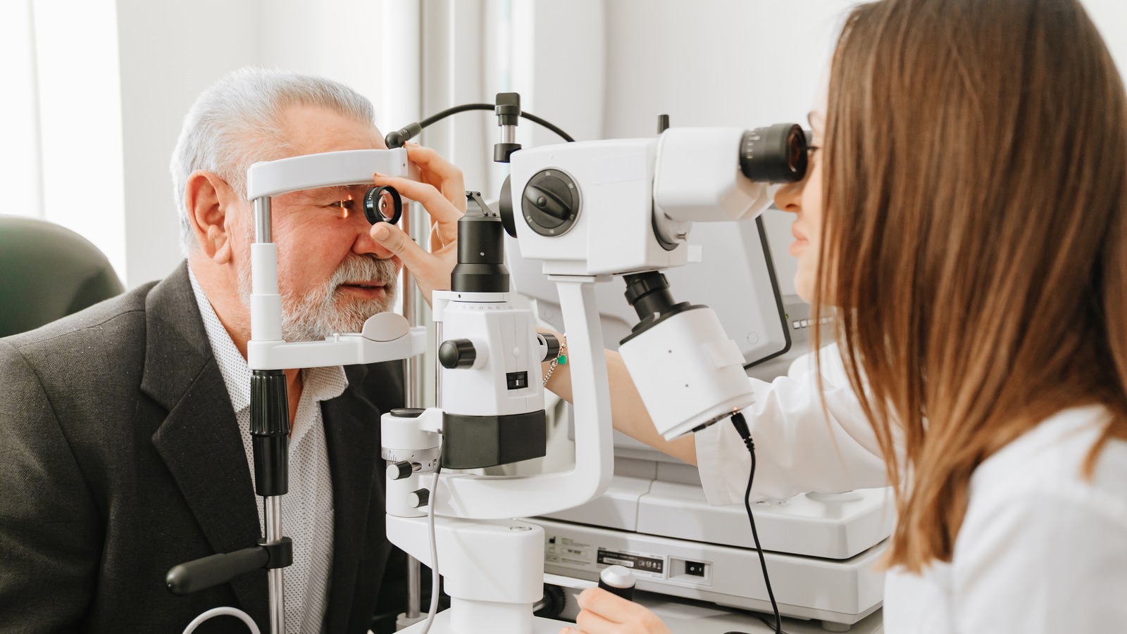 Expert Tips On What To Do The Night Before Cataract Surgery – Health Digest