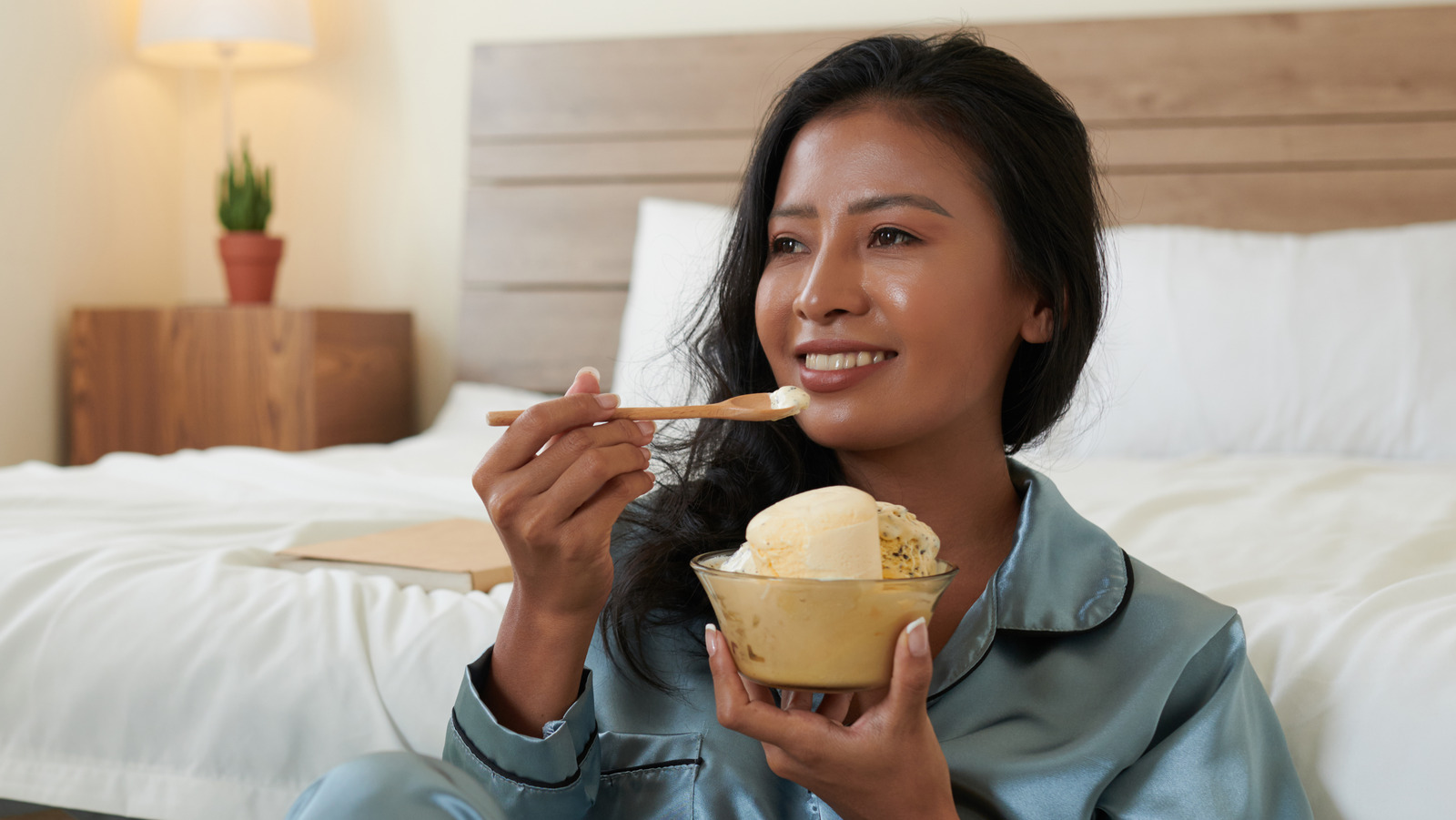 Is Ice Cream The Secret To Soothing A Sore Throat? What The Science Says – Health Digest