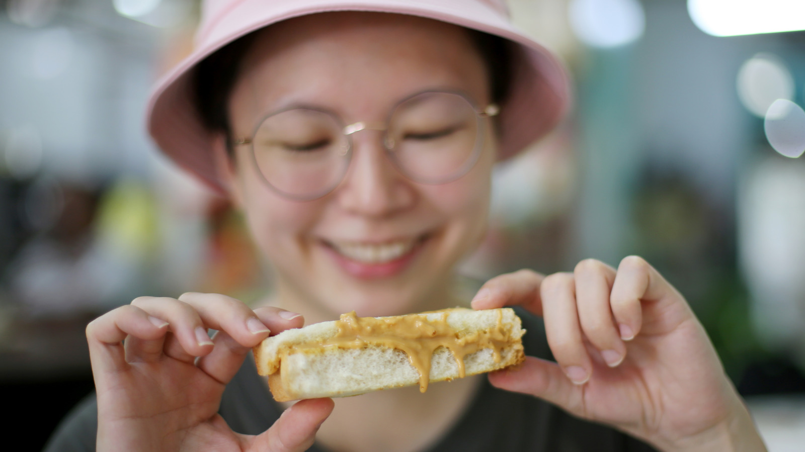 What Happens To Your Metabolism When You Eat Peanut Butter Every Day – Health Digest