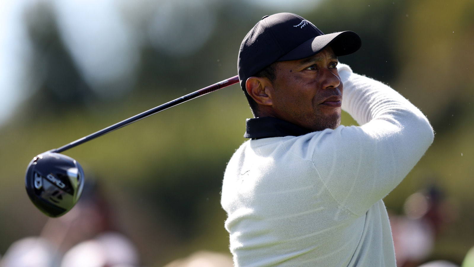Tiger Woods Pushed Through Back Spasms On The Golf Course. But Is It Safe? – Health Digest