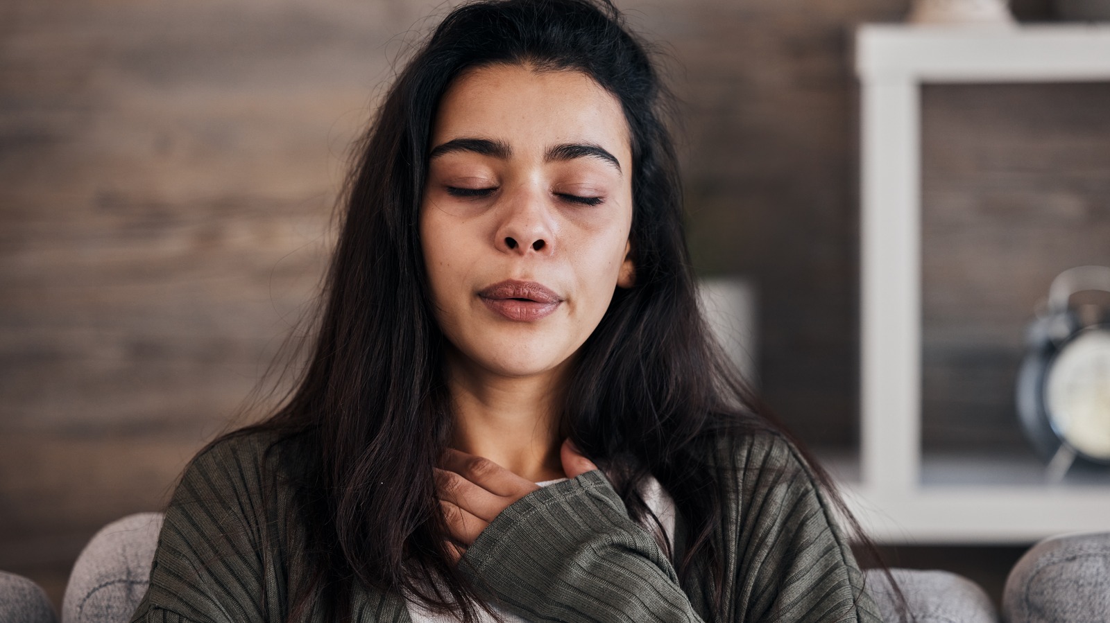 What It Means If You Feel A Lump In Your Throat Before Crying – Health Digest