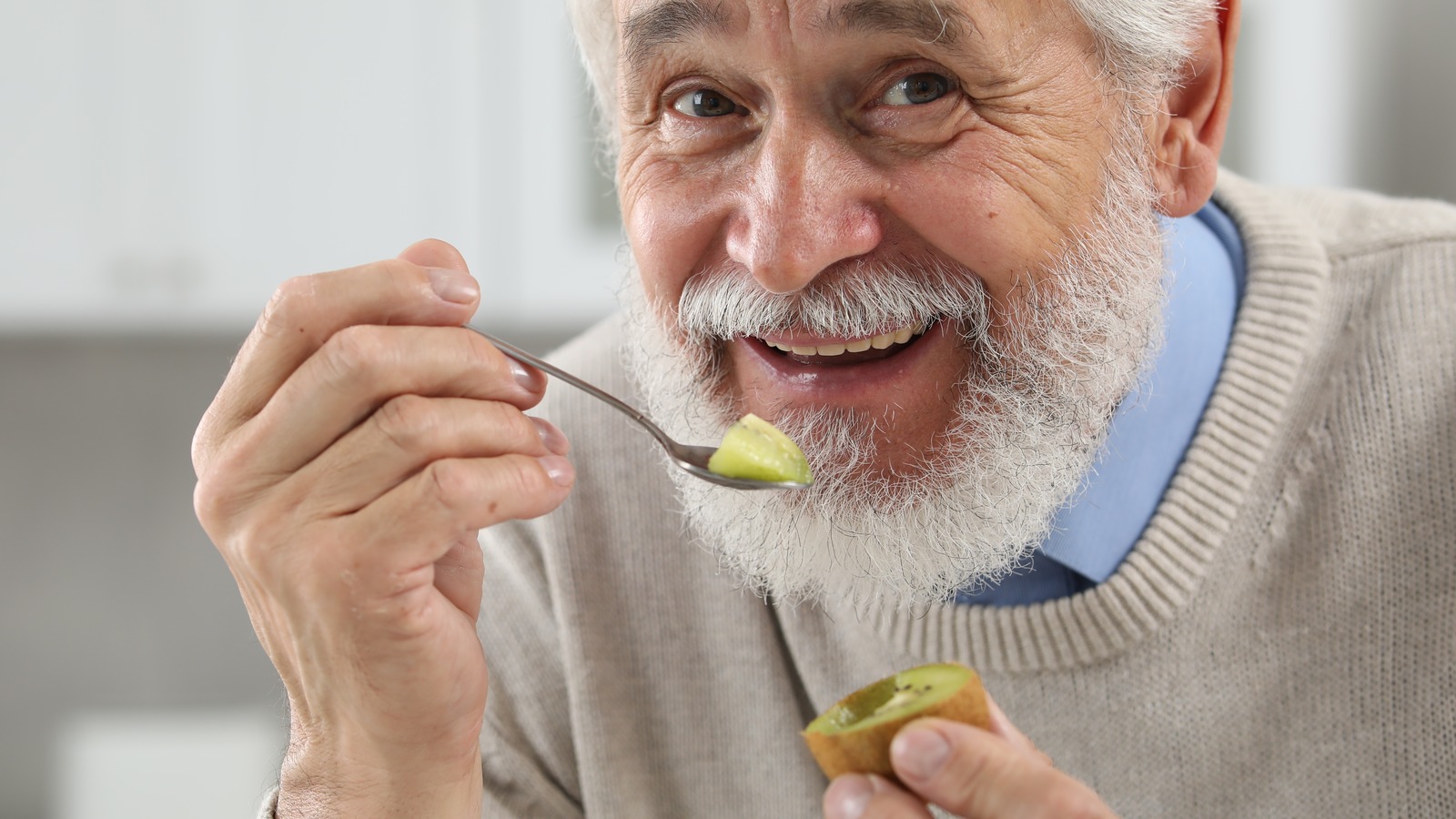 Eating Kiwi Fruit Has An Unexpected Effect On Your Cholesterol – Health Digest