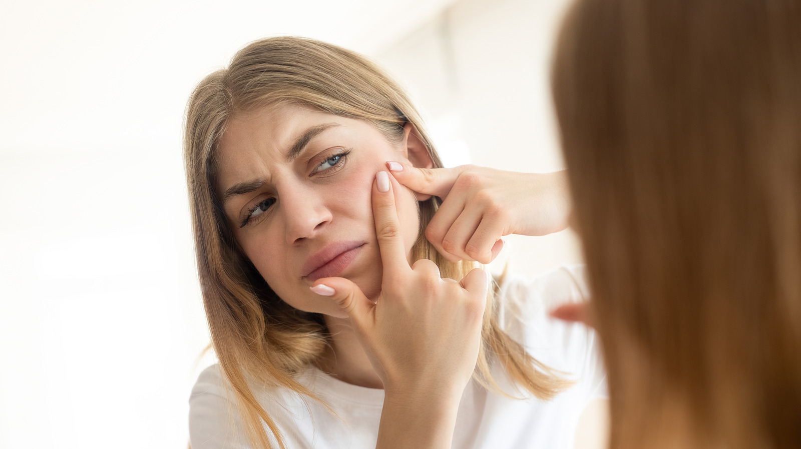 Why Do Skin Tags Form On Your Eyelids? – Health Digest