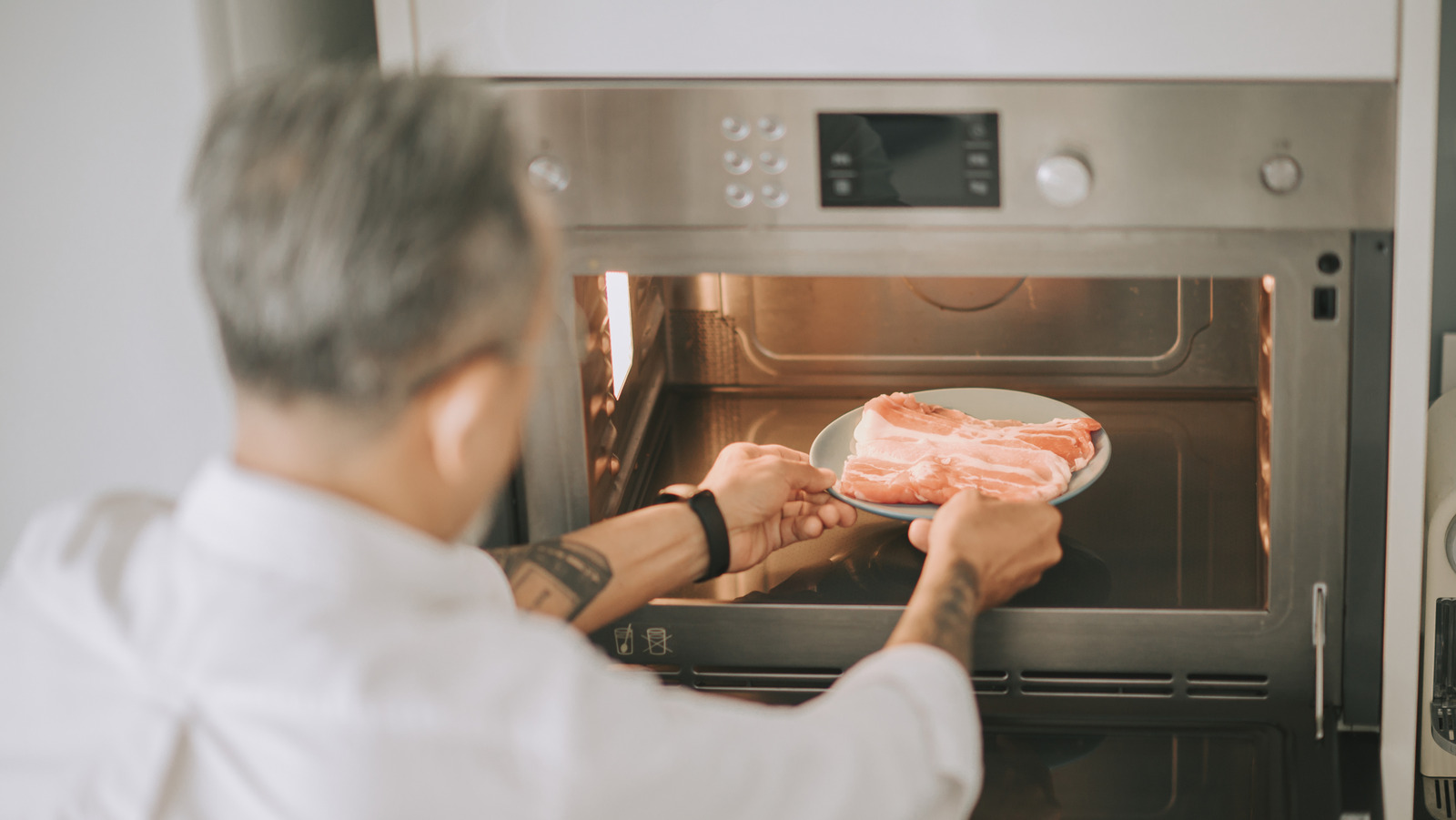 Why You Should Never Cook Frozen Meat In The Microwave – Health Digest