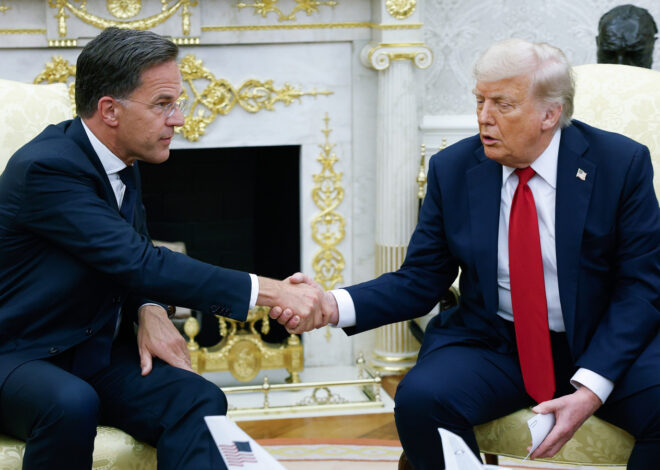 Trump’s Bruised Hand Is Ratcheting Up People’s Concern For His Health – Health Digest