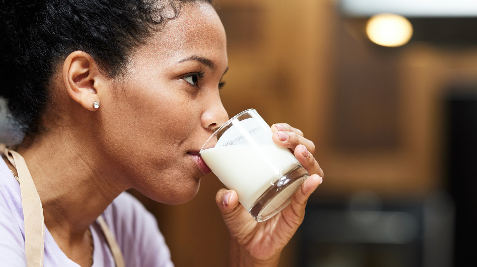 Drinking This Type Of Milk May Help Prevent You From Getting Migraines – Health Digest